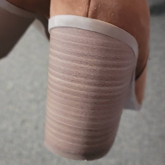 Universal Thread Women's Brown Suede Clare Tassel Heeled Bootie Size 8.5 - Picture 7 of 16